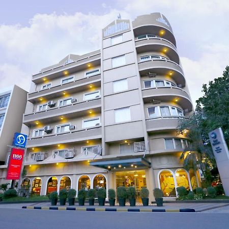 Best Western Hotel La Corona Manila Exterior foto