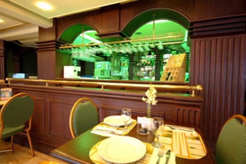 Best Western Hotel La Corona Manila Restaurante foto